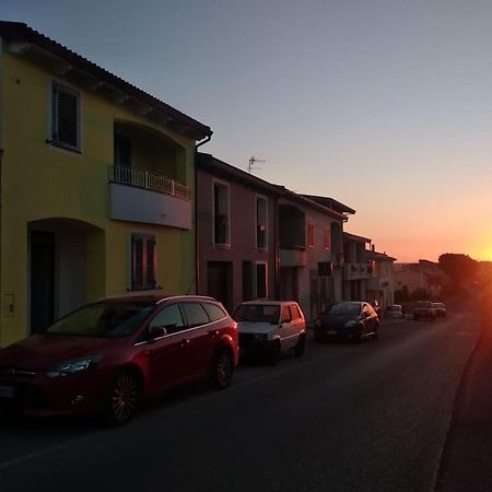 La Casa Del Sole - Casa Vacanze Uri Kültér fotó