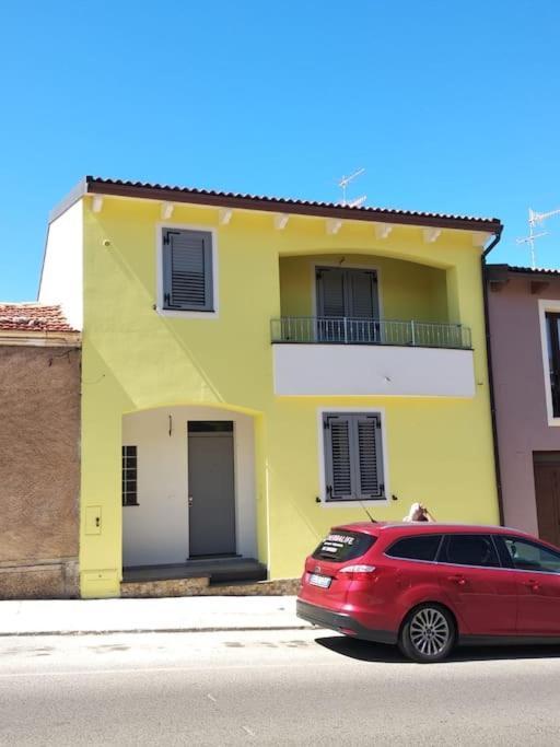 La Casa Del Sole - Casa Vacanze Uri Kültér fotó